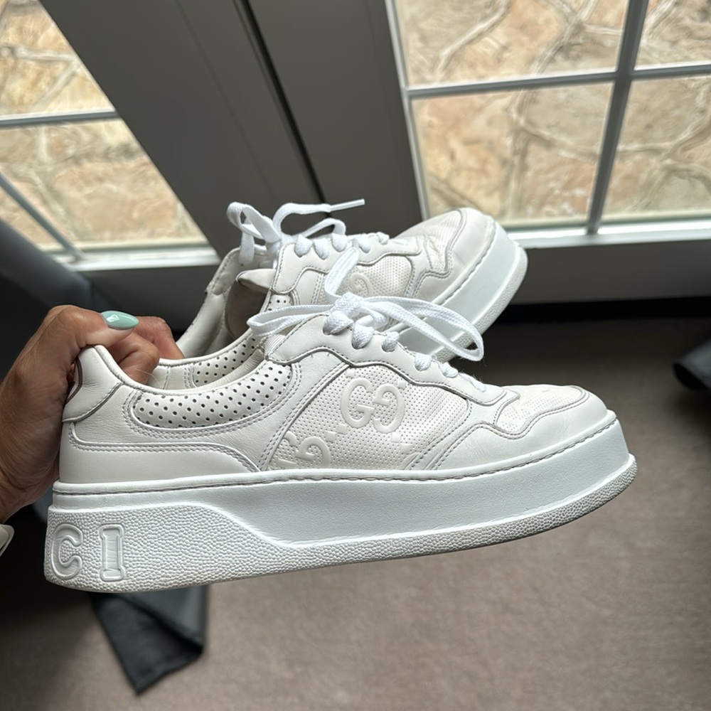 Gucci chunky b sneaker comes with box size 40 9.5 women’s